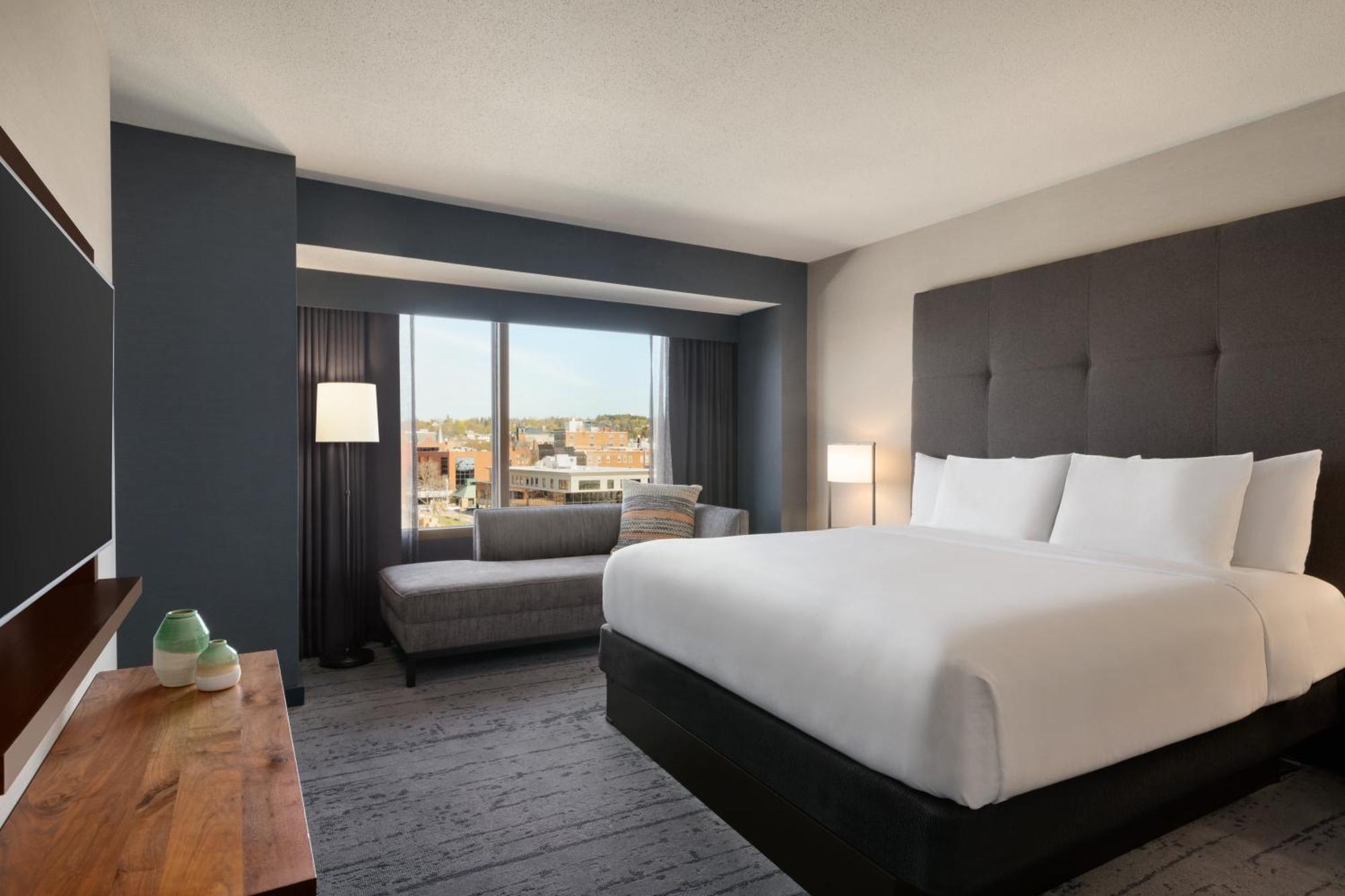 Hotel Champlain Burlington, Curio Collection By Hilton Екстериор снимка